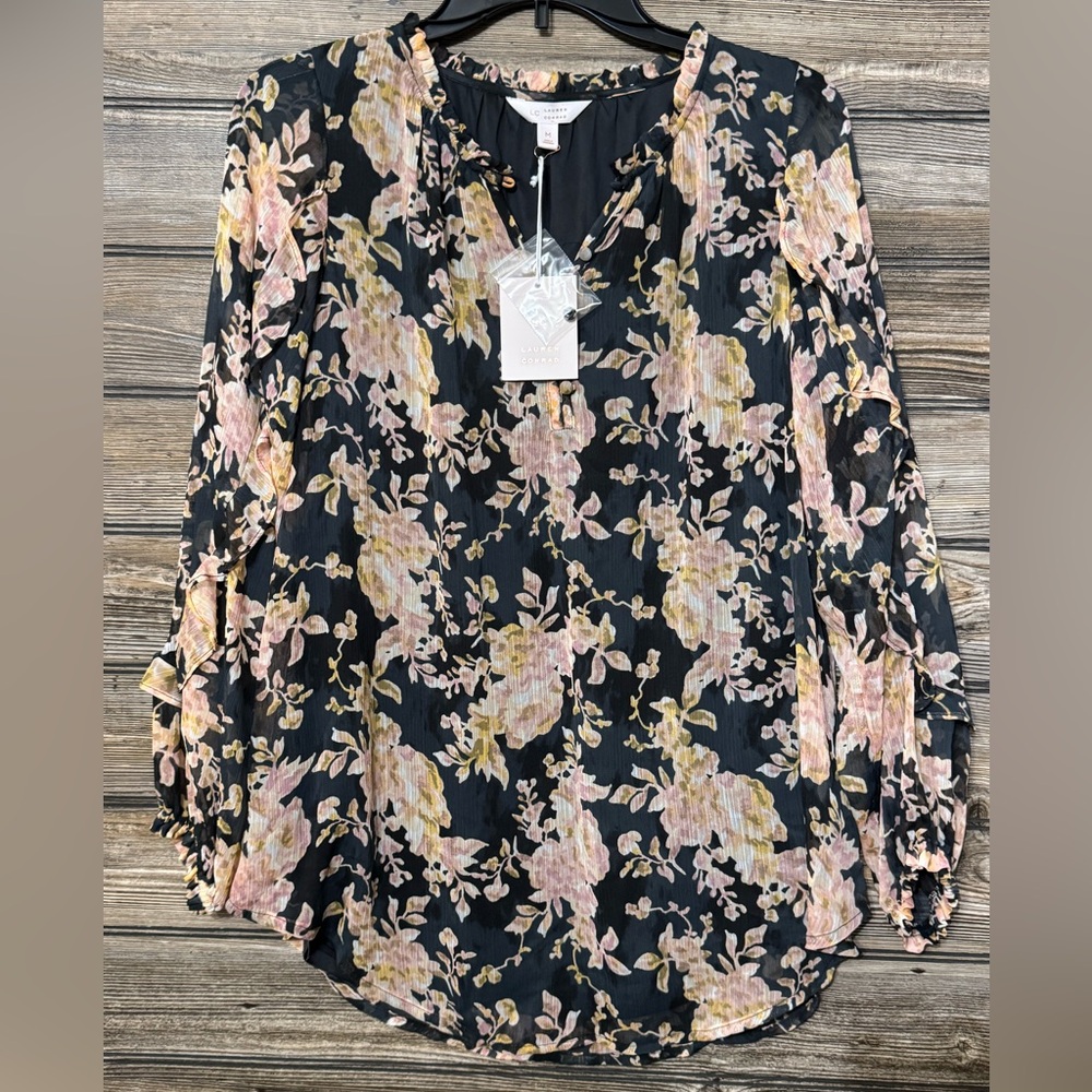 Laura Conrad woman’s top size medium new with tags